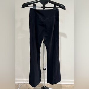 BRAND NEW PINSPARK with pockets RIBBED. Size medium. Black Women's Pants